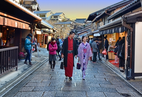 Ruelles traditionnelles de Ninenzaka et Sannenzaka dans le quartier historique de Higashiyama, Kyoto